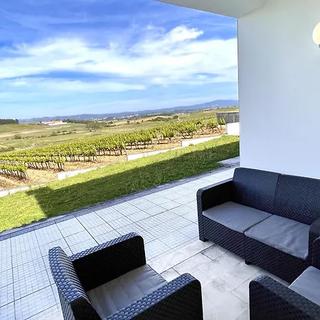 Casa Da Cabeceira Donica By Lovelystay *