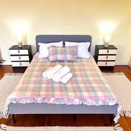 Casa Da Cabeceira Donica By Lovelystay * Paredes do Bairro